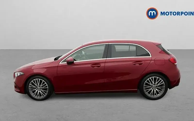 Used Mercedes A180 Executive 136 HP (100 kW) 2022 Red Hatchback