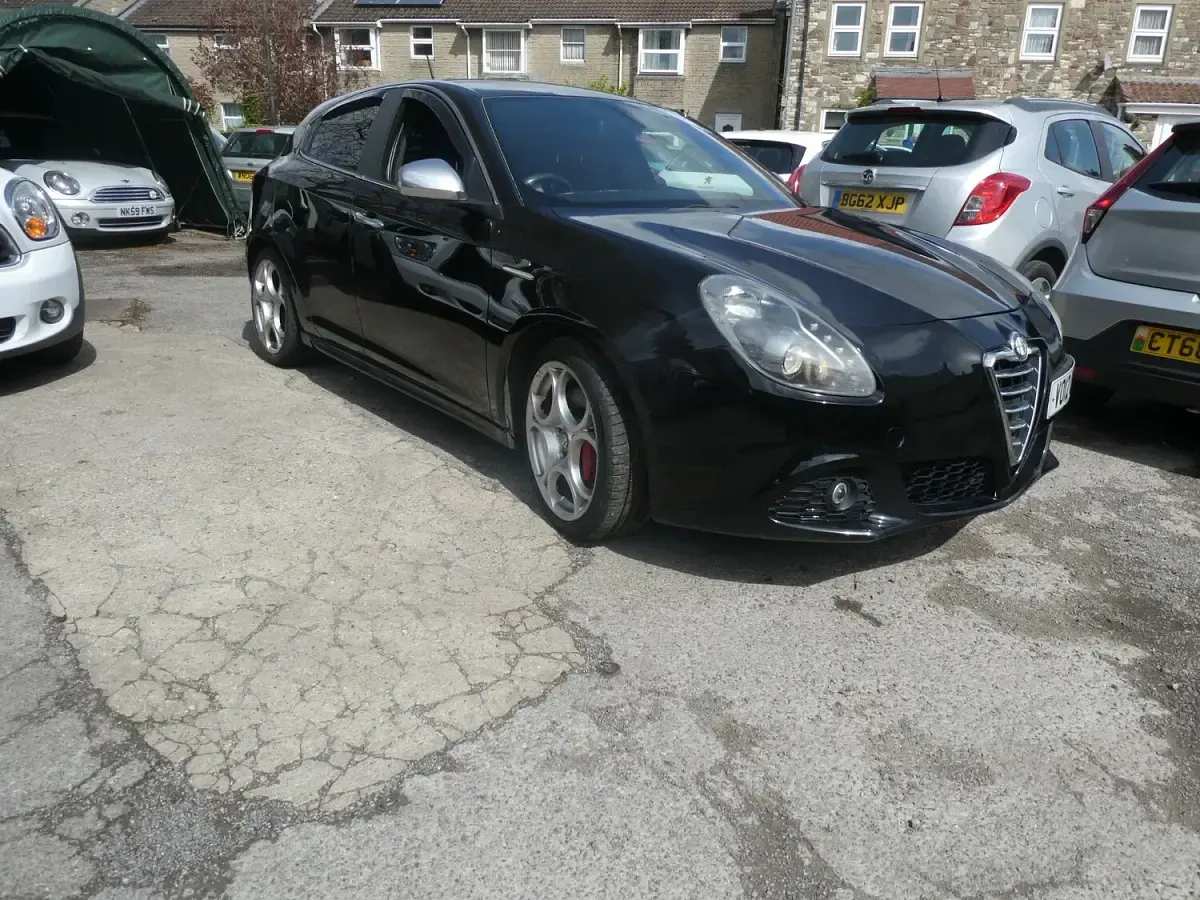 Used Alfa Romeo Giulietta Veloce 140 HP (102 kW) 2012 Black Hatchback