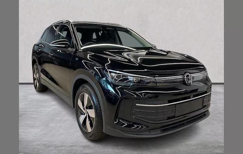 Other New 2025 VW Tiguan Match SUV | £39,208 (Fair price) - Image 1/4