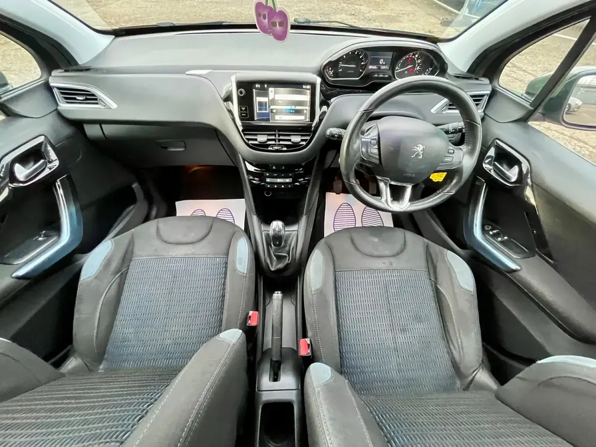 Used Peugeot 208 Allure 82 HP (60 kW) 2012 Grey Hatchback