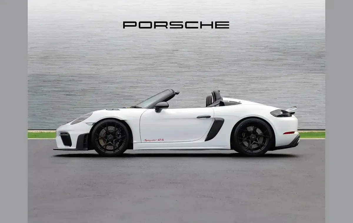 Used Porsche 718 493 HP (362 kW) 2024 White Cabriolet