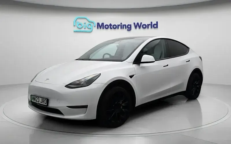 Used Tesla Model Y Long Range AWD 286 kW (389 HP) 2025 SUV