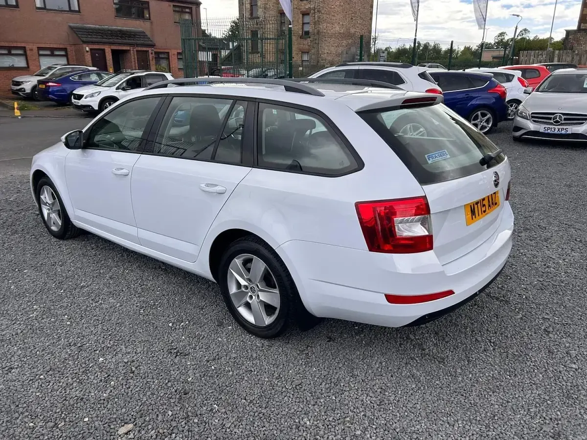 Used Skoda Octavia SE 2015 White Estate