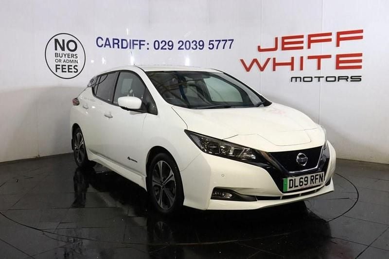 White Used 2019 Nissan Leaf N-Connecta Hatchback | £8,988 (Fair price) - Image 1/4
