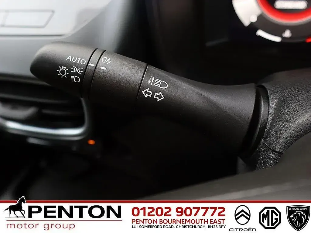 Used Nissan Juke N-Connecta 112 HP (82 kW) 2024 Black SUV