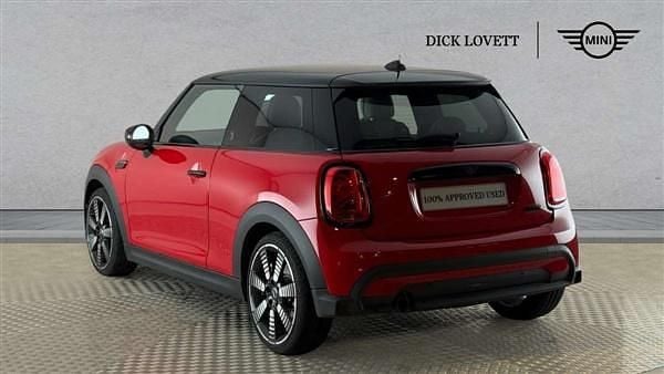 Used Mini Cooper Exclusive 134 HP (98 kW) 2022 Red Hatchback