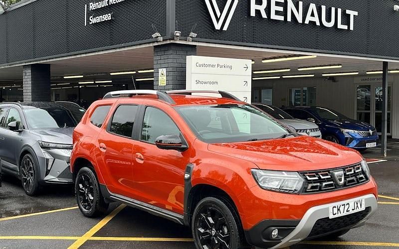 Orange Used 2022 Dacia Duster Extreme SUV | £13,626 (Fair price) - Image 1/3