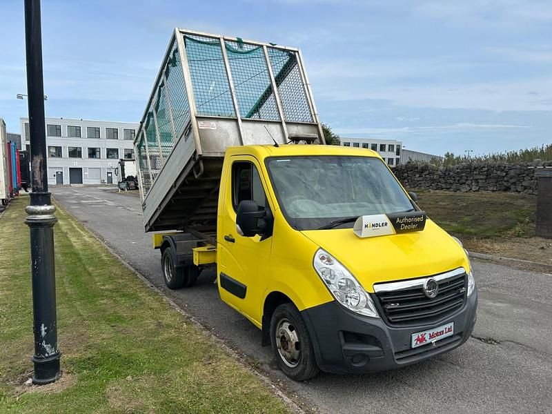Yellow Used 2017 Vauxhall Movano Van | £6,495 (Super price) - Image 1/4