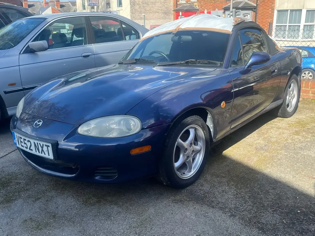 Used Mazda MX5 143 HP (105 kW) 2002 Blue Cabriolet
