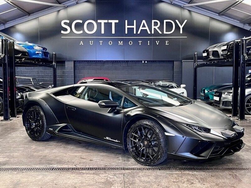 Black Used 2023 Lamborghini Huracán Coupe | £287,989 - Image 1/4