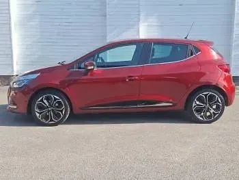 Used Renault Clio Iconic 90 HP (66 kW) 2019 Red Hatchback