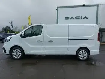Nuevo Renault Trafic 2025 Blanco Monovolumen