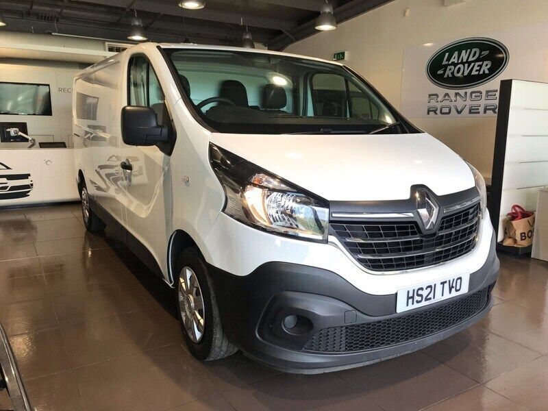 White Used 2021 Renault Trafic Business Van | £8,995 (Good price) - Image 1/4
