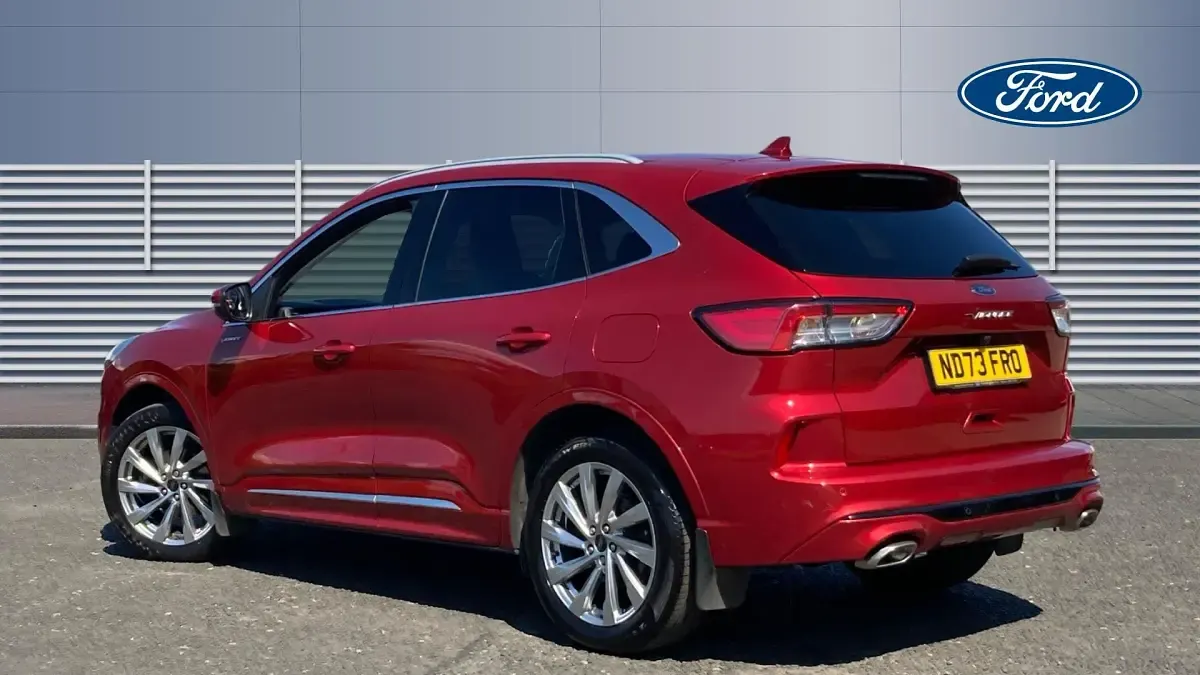 Used Ford Kuga Vignale 150 HP (110 kW) 2023 Red SUV