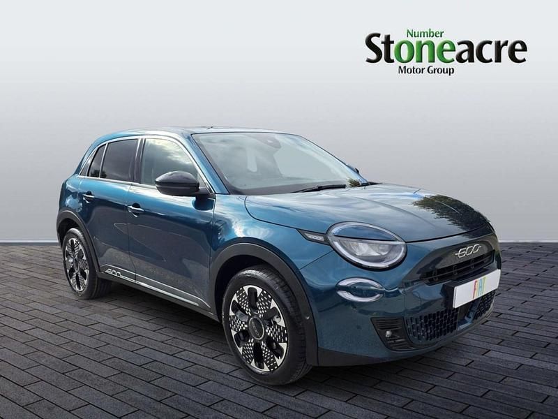 Green New 2025 Fiat 600 La Prima Hatchback | £20,750 (Fair price) - Image 1/4