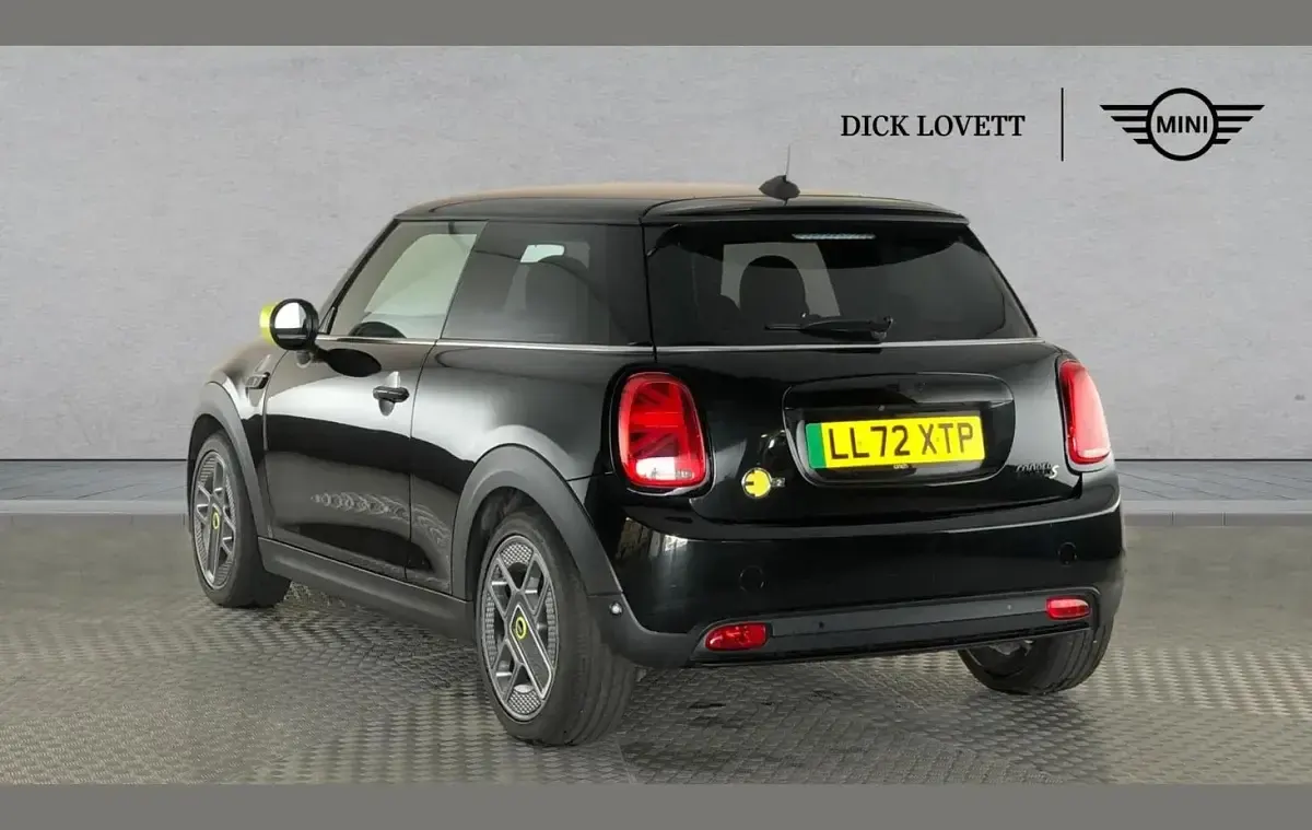 Used Mini Cooper S Level 2 135 kW (184 HP) 2022 Black Hatchback