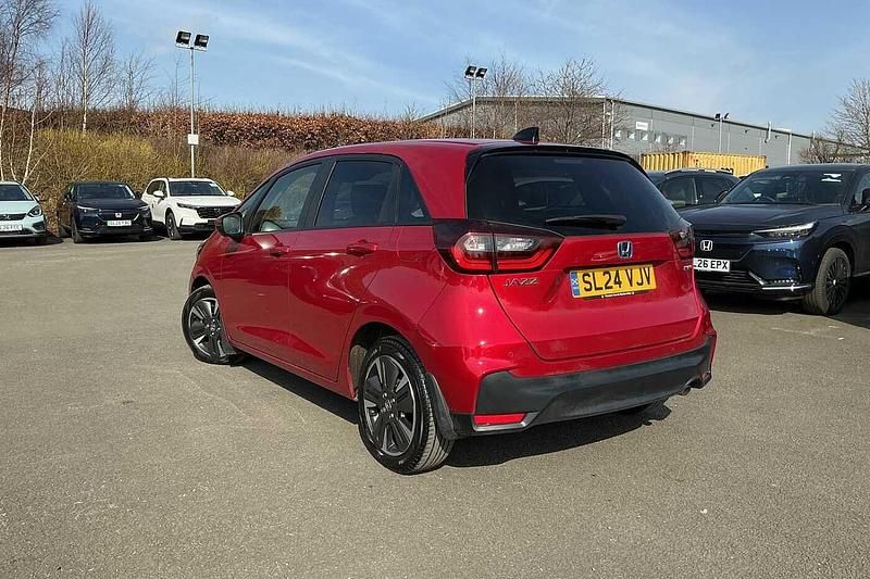 Used Honda Jazz Advance 122 HP (89 kW) 2024 Premium crystal red Hatchback