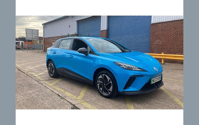 Blue Used 2023 MG MG4 EV SE Hatchback | £14,800 (Fair price) - Image 1/4