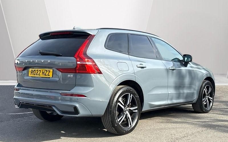 Used Volvo XC60 R-Design 250 HP (183 kW) 2021 SUV