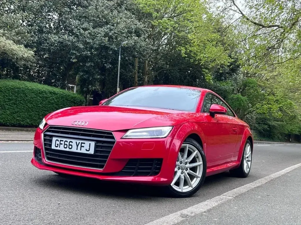 Używany Audi TT Sport 180 KM (132 kW) 2016 Czerwony Coupe