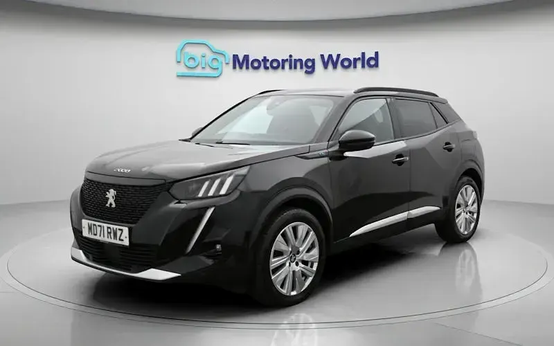 Used Peugeot e-2008 Premium 100 kW (136 HP) 2022 SUV