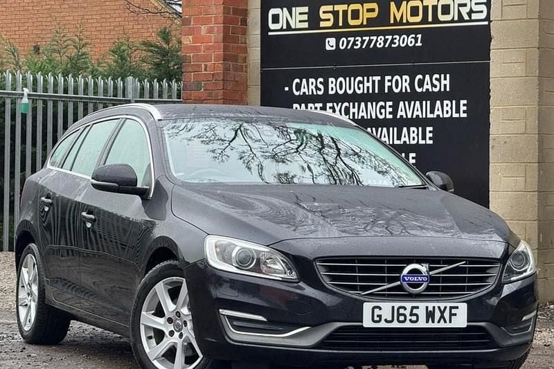 Used Volvo V60 SE Lux 115 HP (84 kW) 2015 Black Estate