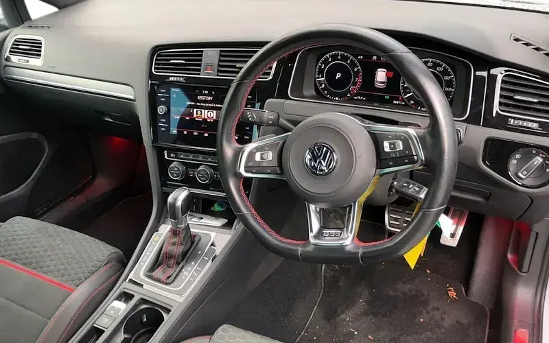 Used VW Golf VII Sportline 230 HP (169 kW) 2018 Silver Hatchback