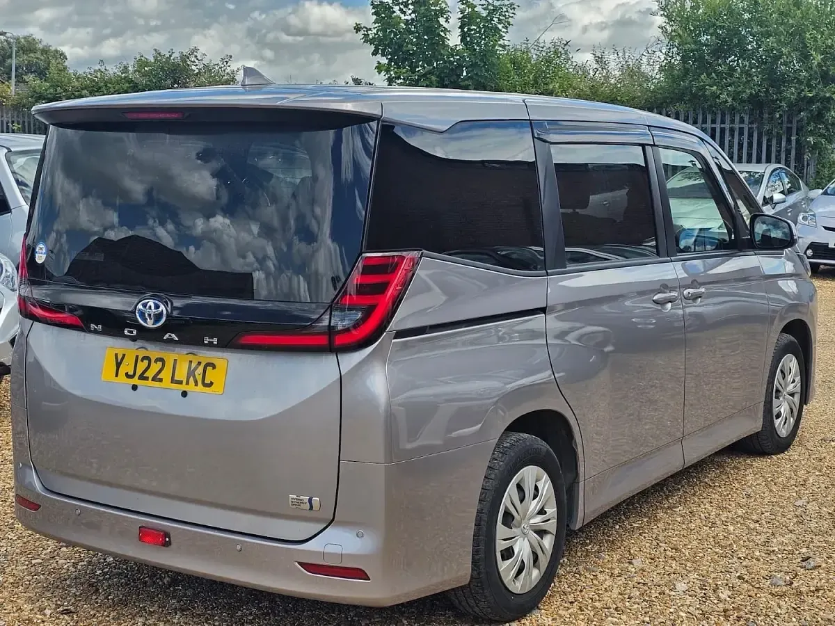 Used Toyota Noah 2022 Silver MPV