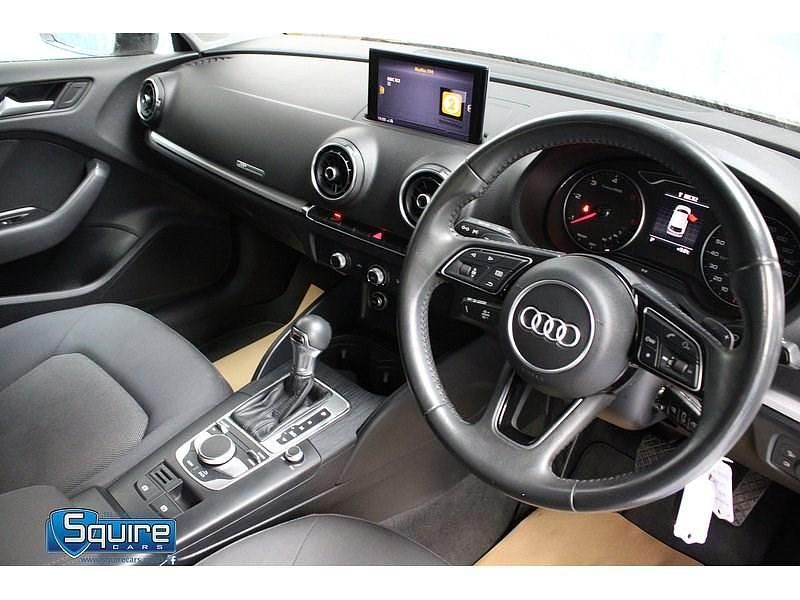 Used Audi A3 Comfort 116 HP (85 kW) 2018 White Sedan