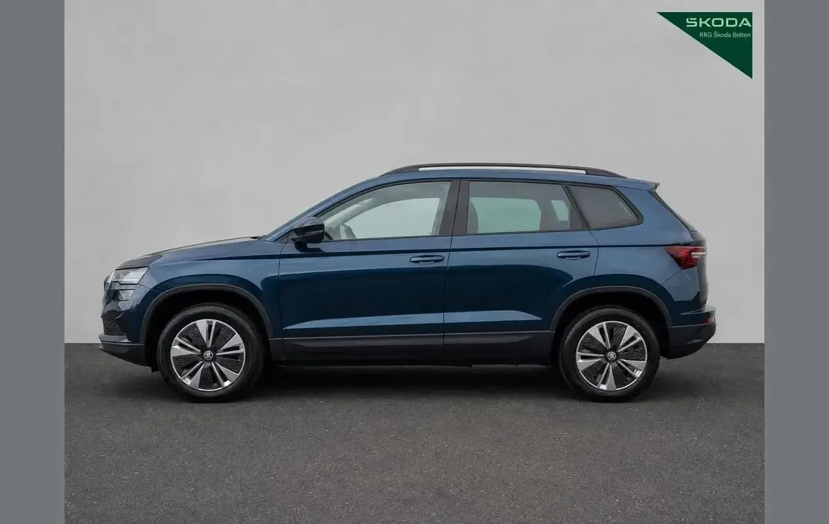 Used Skoda Karoq SE Drive 147 HP (108 kW) 2023 Lava blue metallic SUV