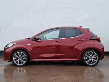 Used Toyota Yaris Hybrid 116 HP (85 kW) 2021 Red Hatchback