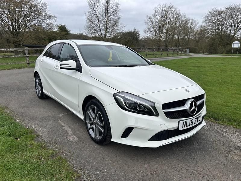 Used Mercedes A160 Sport Edition 102 HP (75 kW) 2018 White Hatchback
