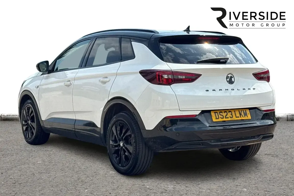 Used Vauxhall Grandland X S 130 HP (95 kW) 2023 White SUV