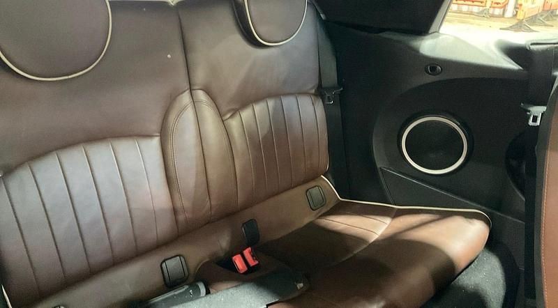 Begagnad Mini Cooper S Cabriolet 2010 Brun Cab