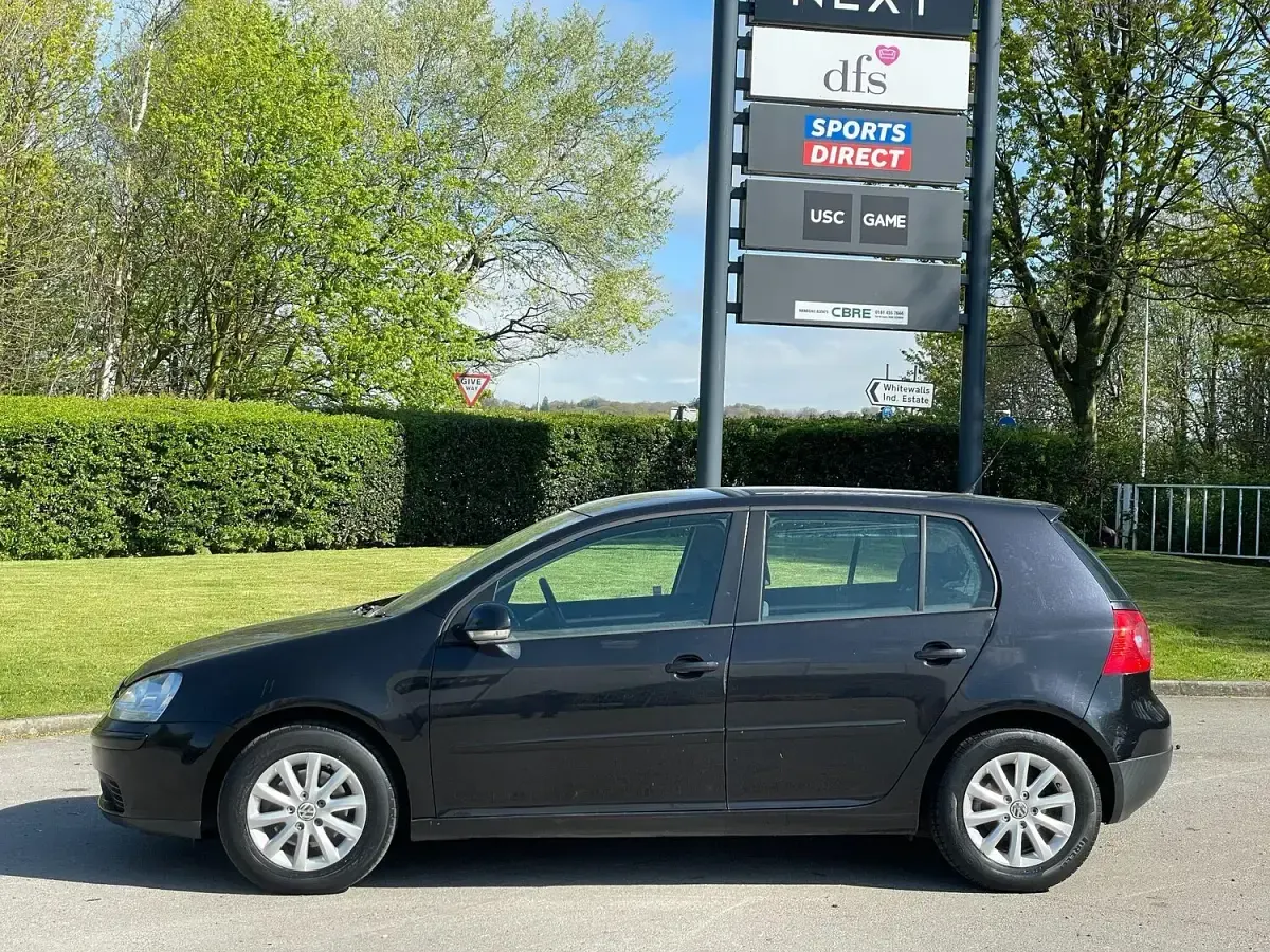 Used VW Golf V Match 105 HP (77 kW) 2007 Black Hatchback