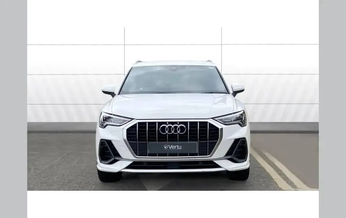 Used Audi Q3 S-Line 150 HP (110 kW) 2022 White SUV