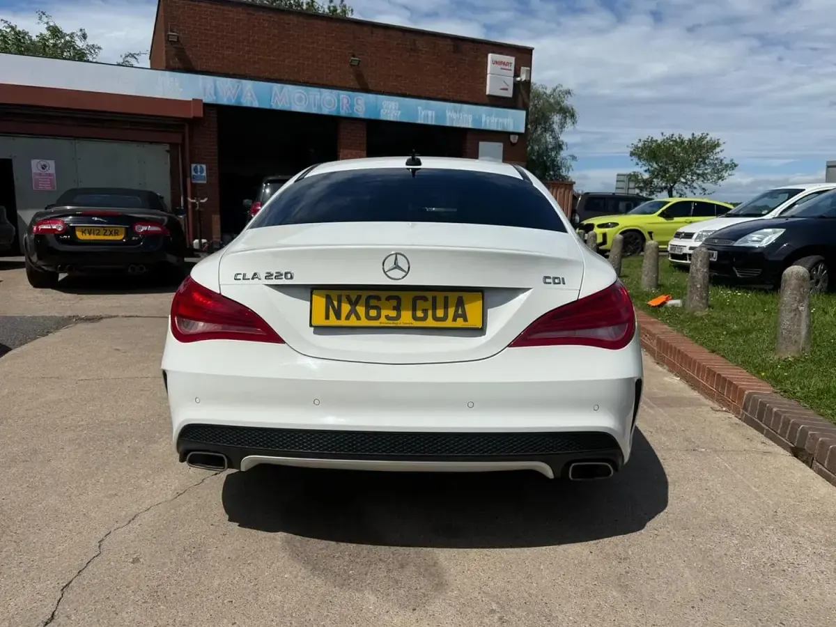 Used Mercedes CLA220 AMG 170 HP (125 kW) 2013 White Sedan