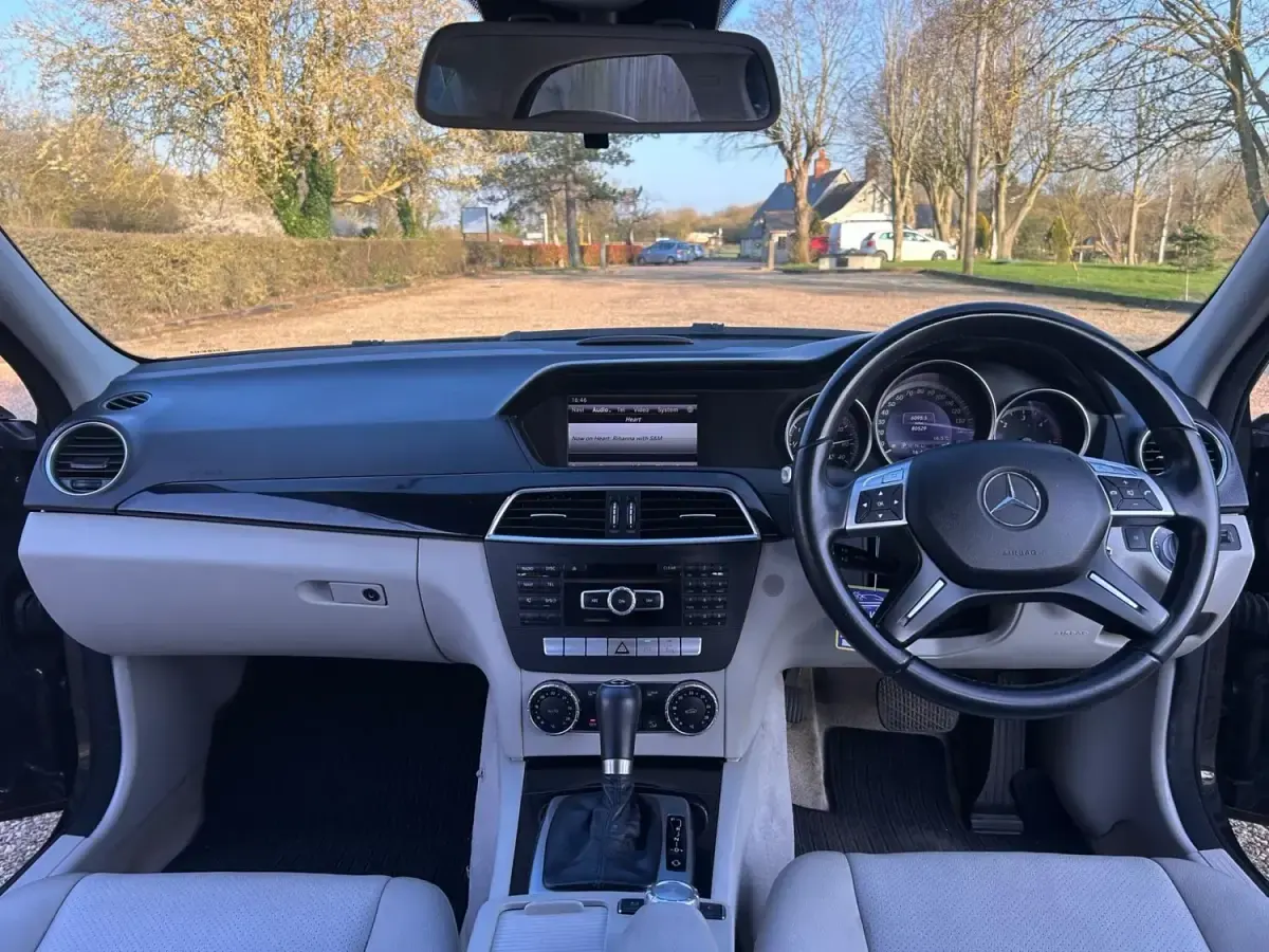 Usado Mercedes C200 Executive 2012 Preto Sedan