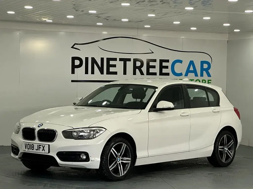 Używany BMW 116 Sport Line 116 KM (85 kW) 2018 Biały Hatchback