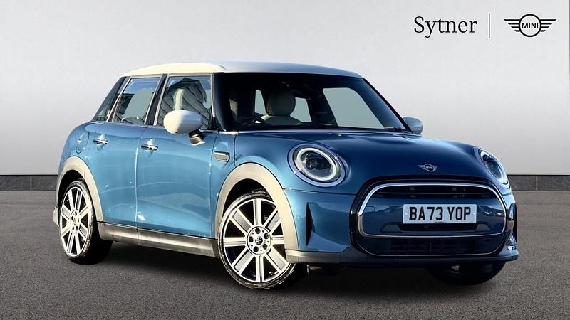 Used Mini Cooper Exclusive 134 HP (98 kW) 2023 Blue Hatchback