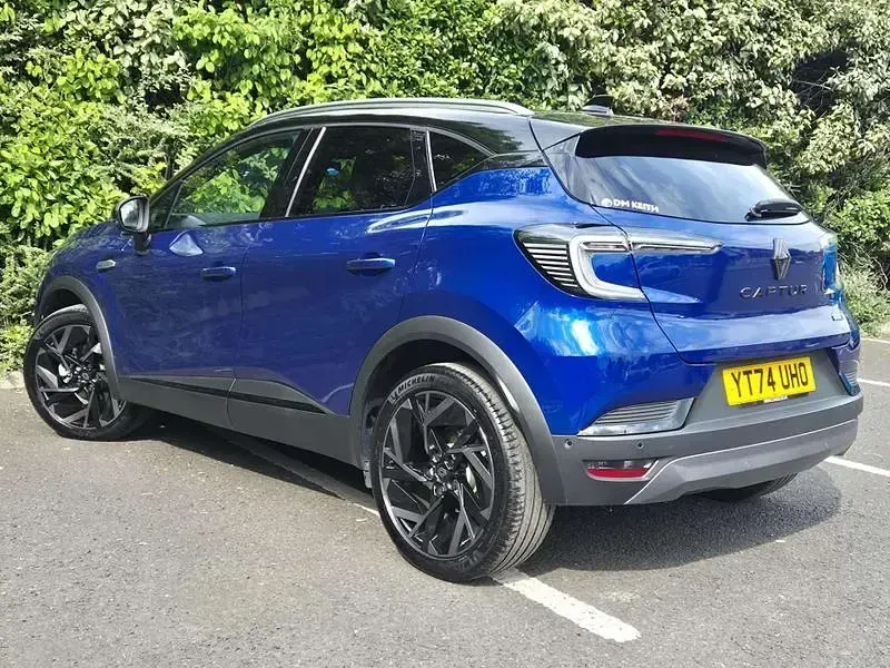 Used Renault Captur Esprit Alpine 143 HP (105 kW) 2024 Blue/black SUV