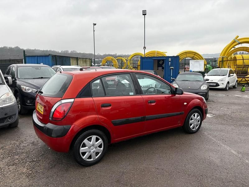Used Kia Rio 2006 Red Hatchback