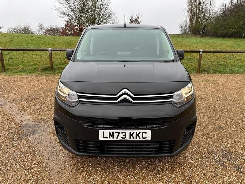 Used Citroën Berlingo PureTech 110 HP (80 kW) 2023 Black MPV