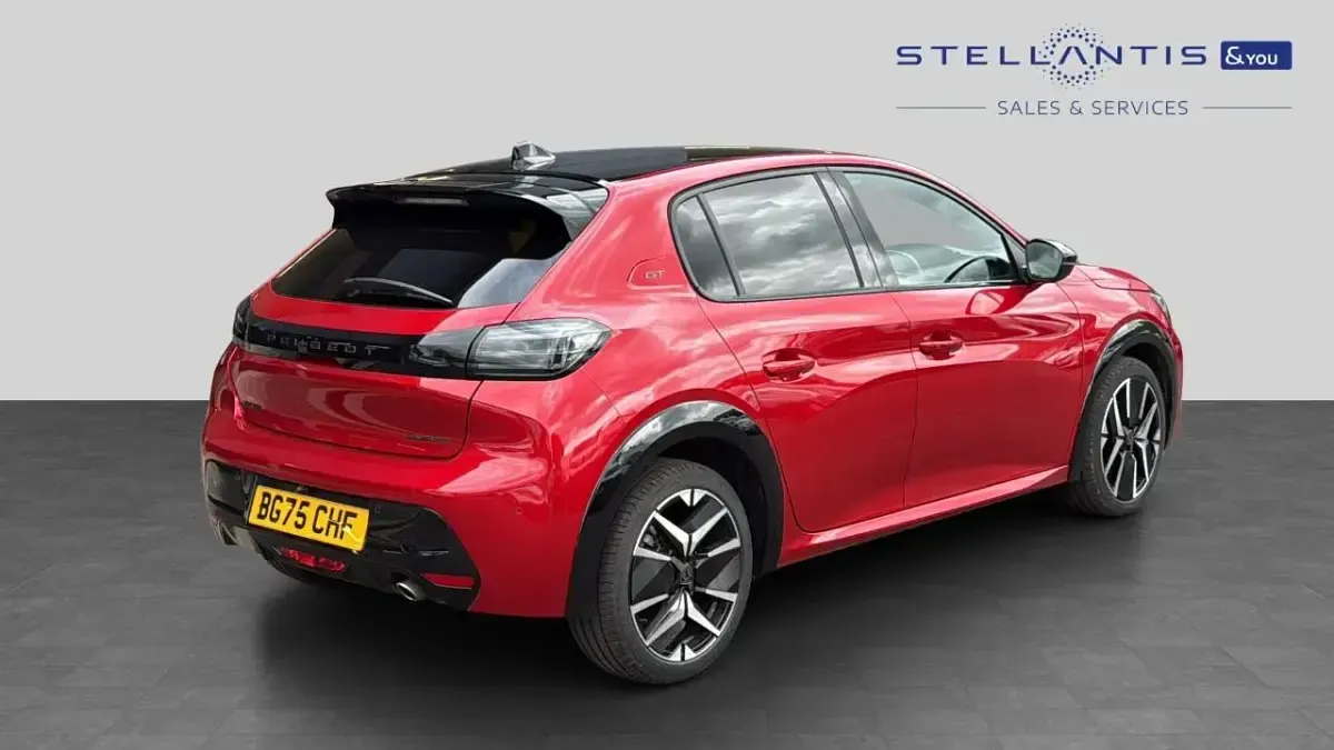 Used Peugeot 208 GT 108 HP (79 kW) 2025 Red Hatchback