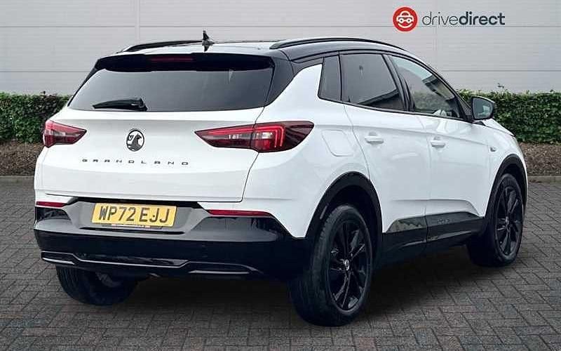 Used Vauxhall Grandland X GS Line 131 HP (96 kW) 2022 White SUV