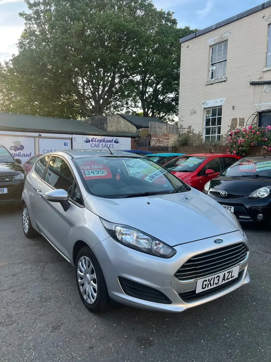 Used Ford Fiesta Style 82 HP (60 kW) 2013 Silver Hatchback