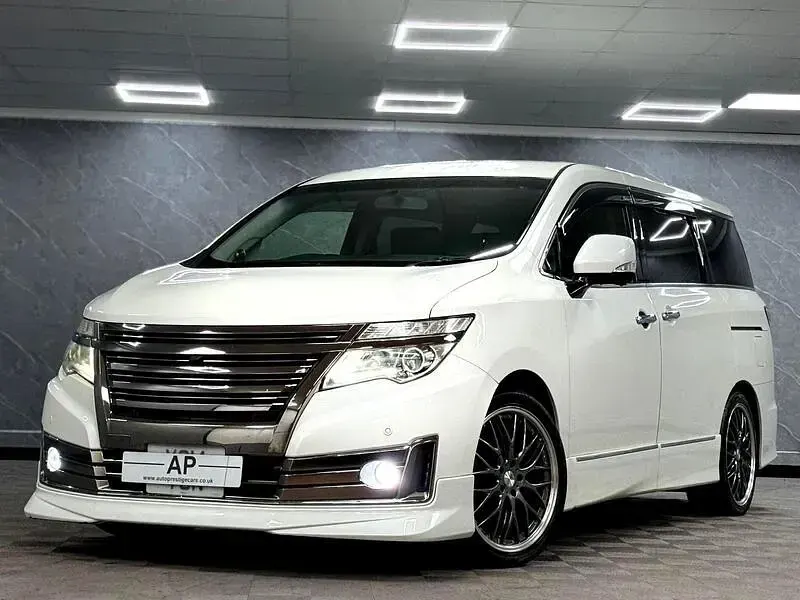 Used Nissan Elgrand 2014 White