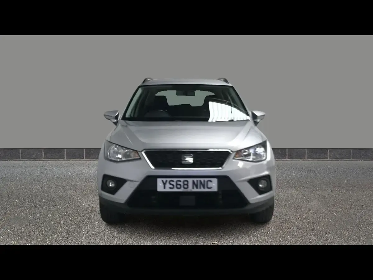 Used Seat Arona SE Technology 115 HP (84 kW) 2018 Silver SUV