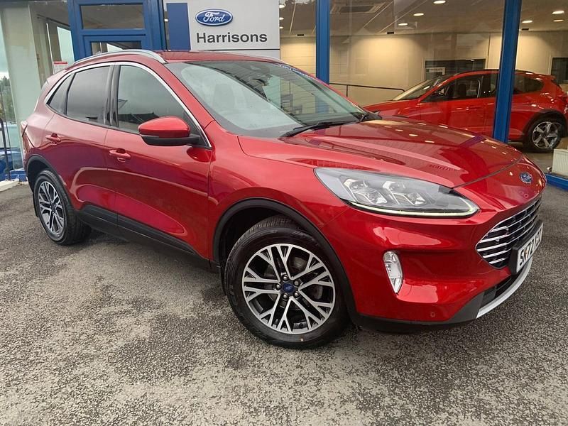 Usado Ford Kuga Titanium 190 HP (139 kW) 2022 Vermelho SUV
