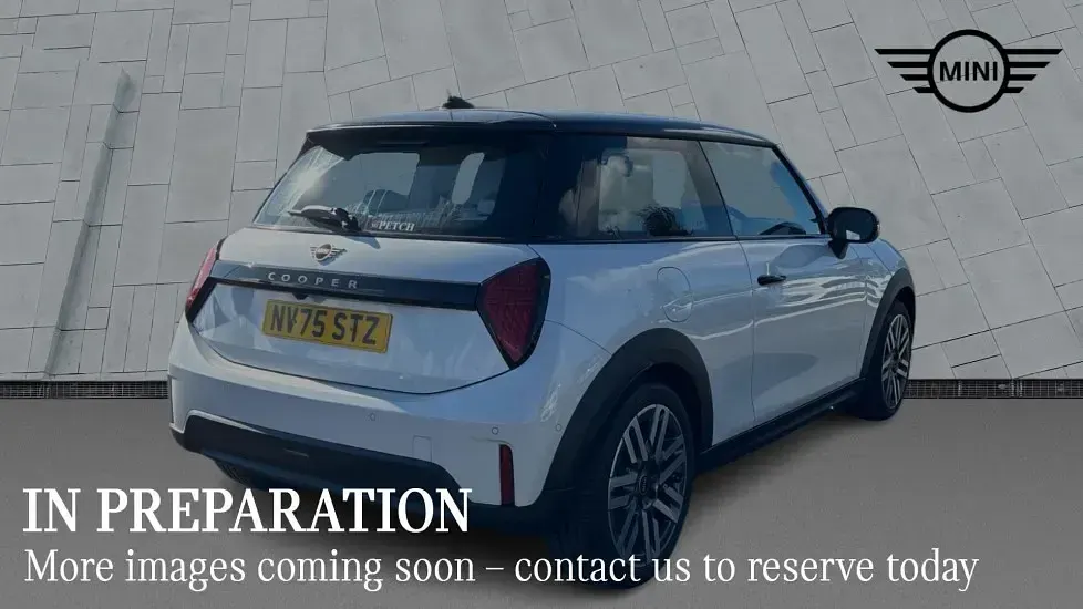 Used Mini Cooper Classic 113 kW (154 HP) 2026 White Hatchback